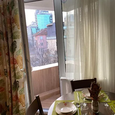 Kanliev Apartament *