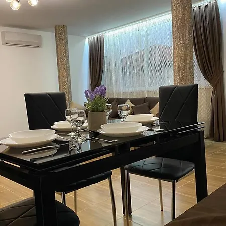 Kanliev Apartman *