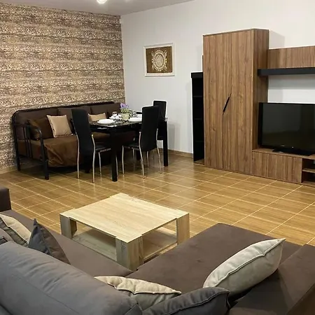 Kanliev Apartmán *